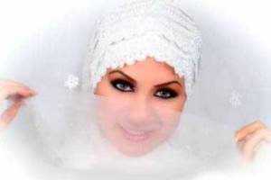 آرایش عروسهای محجبه هماهنگ با رنگ پوشش  مو