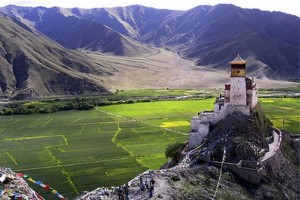 چقدر نزدیک به خداوند ... معابدی بر بلندای آسمان!! + تصاویر